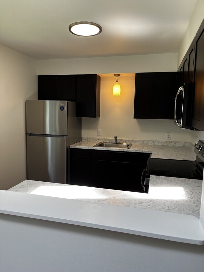 Building Photo - 1829 Eden Ln