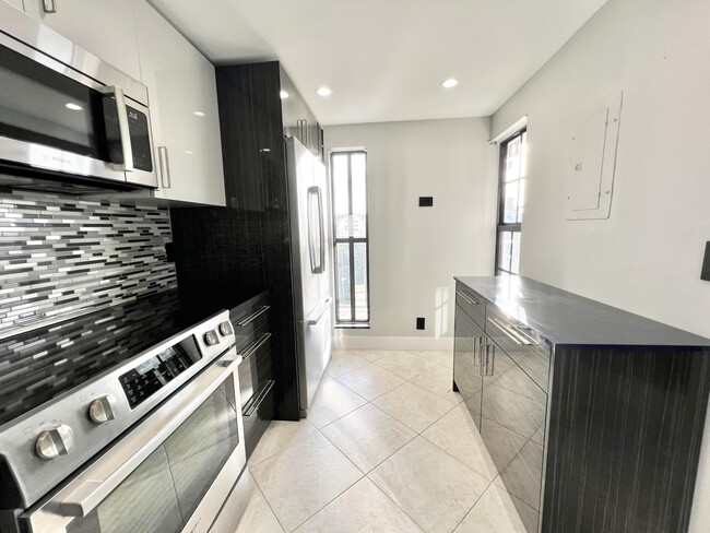 Photo - 17 Royal Palm Way Unit 503