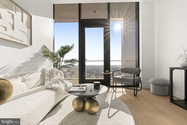 Photo - 210 S 12th St Unit PH1B