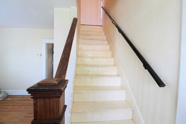 Photo - 281 Green St