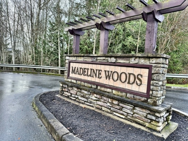 Photo - 275 NE Miramar Cir