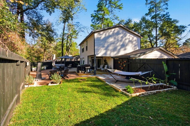 Building Photo - 1004 E Red Cedar Cir