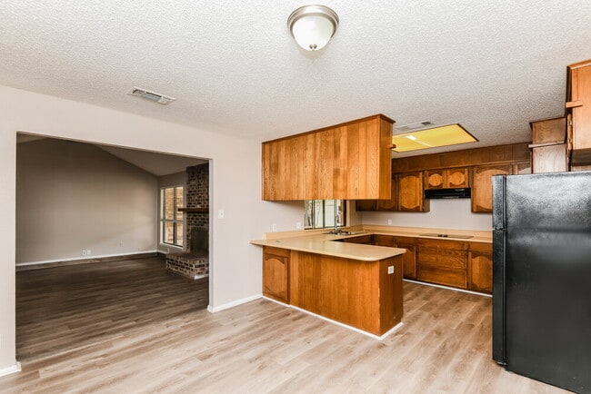 Photo - 3621 Willowbrook Dr