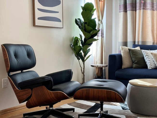 Photo - 7415 204th St SW Unidad SI ID1054332P