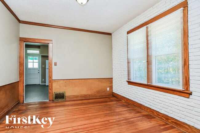 Photo - 11714 Larimore Rd