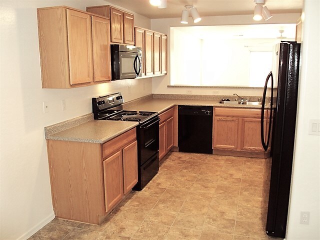 Photo - 22220 W Yavapai St