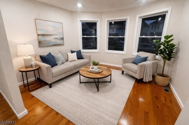 Building Photo - 515 West End Ave