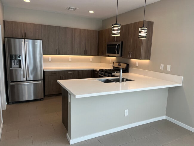 Building Photo - 11290 Hidden Peak Ave