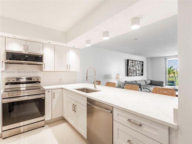 Photo - 5701 Collins Ave Unit 307