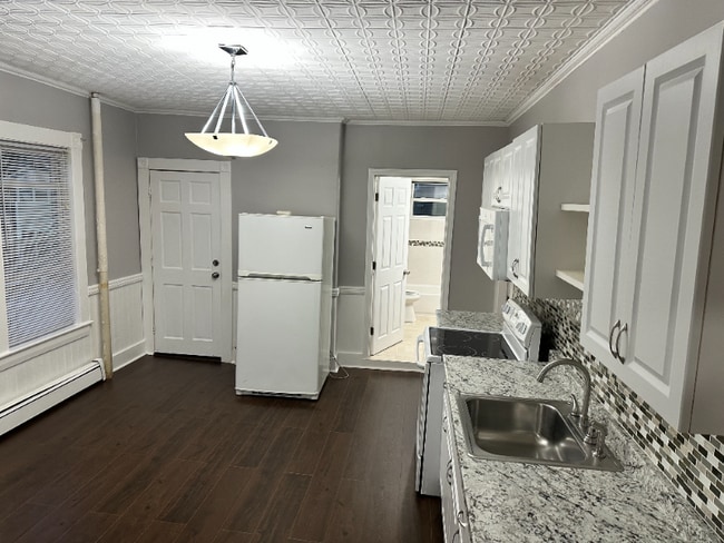 Photo - 16 Ashland Ave Unit 1