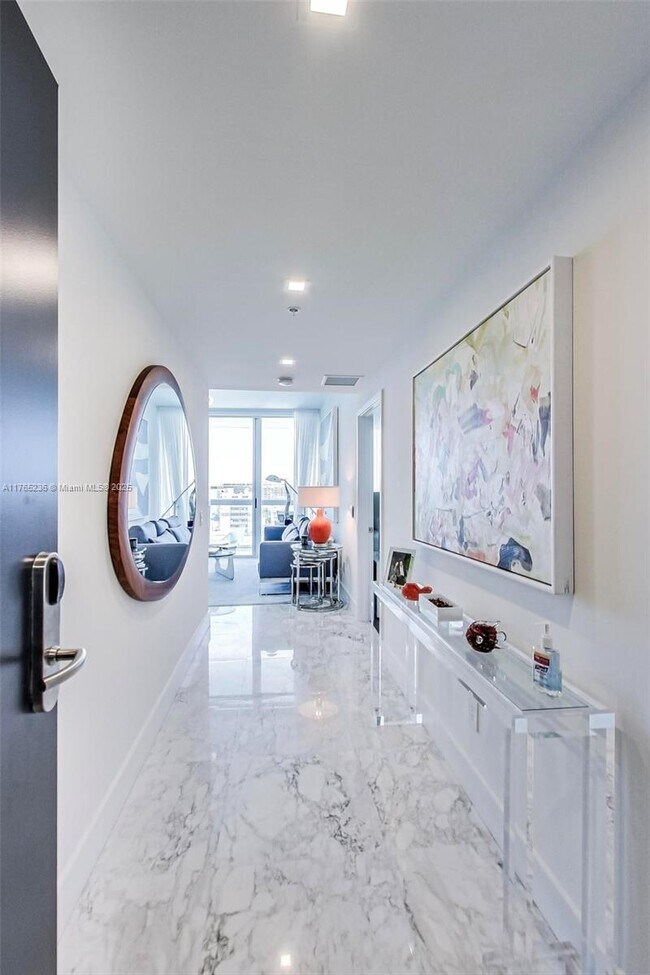 Photo - 6899 Collins Ave Unidad 910