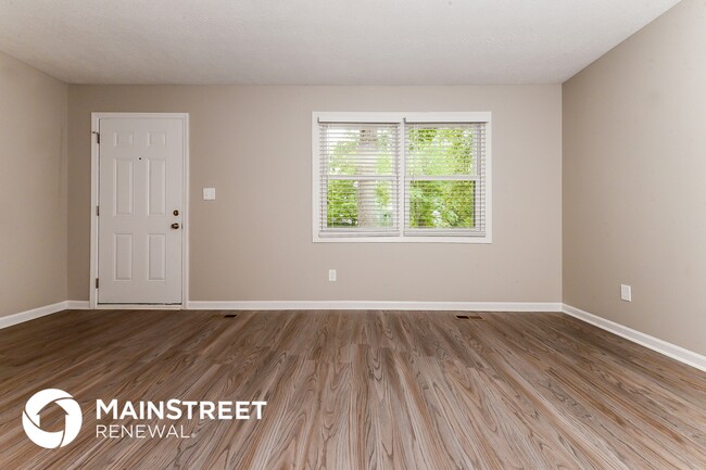 Photo - 2830 Botany Dr