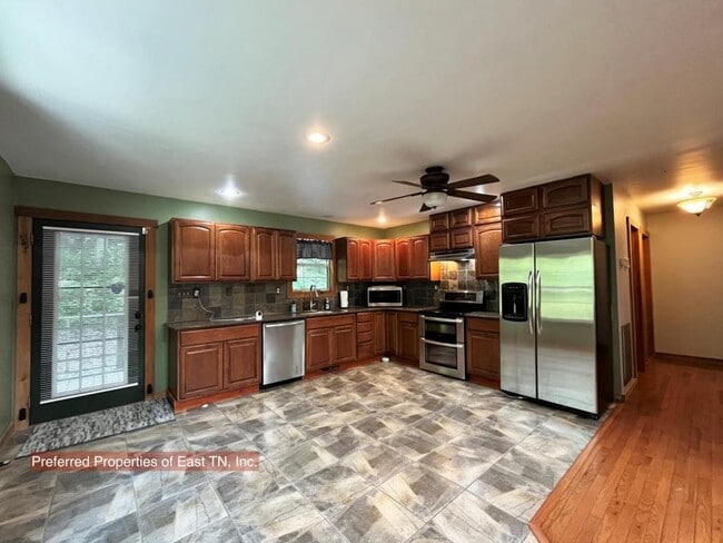 Photo - 709 Brown Mountain Rd