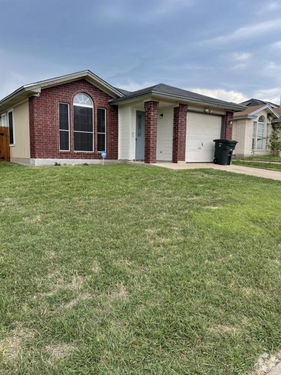 Building Photo - 2211 Garrett Dr Rental