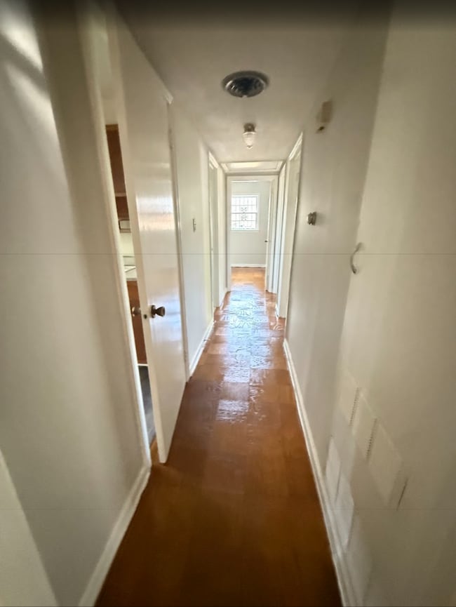 Photo - 225 Park Manor Dr