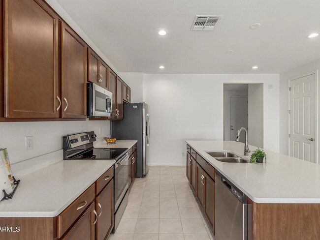 Photo - 637 S Lamar Pl