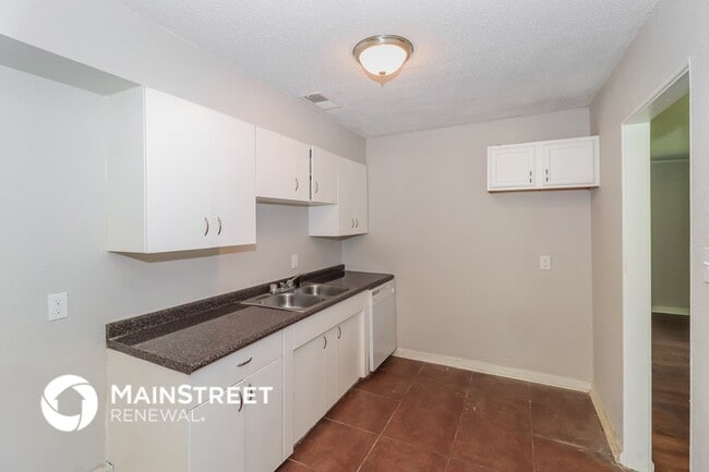 Photo - 4065 Meadow Dr