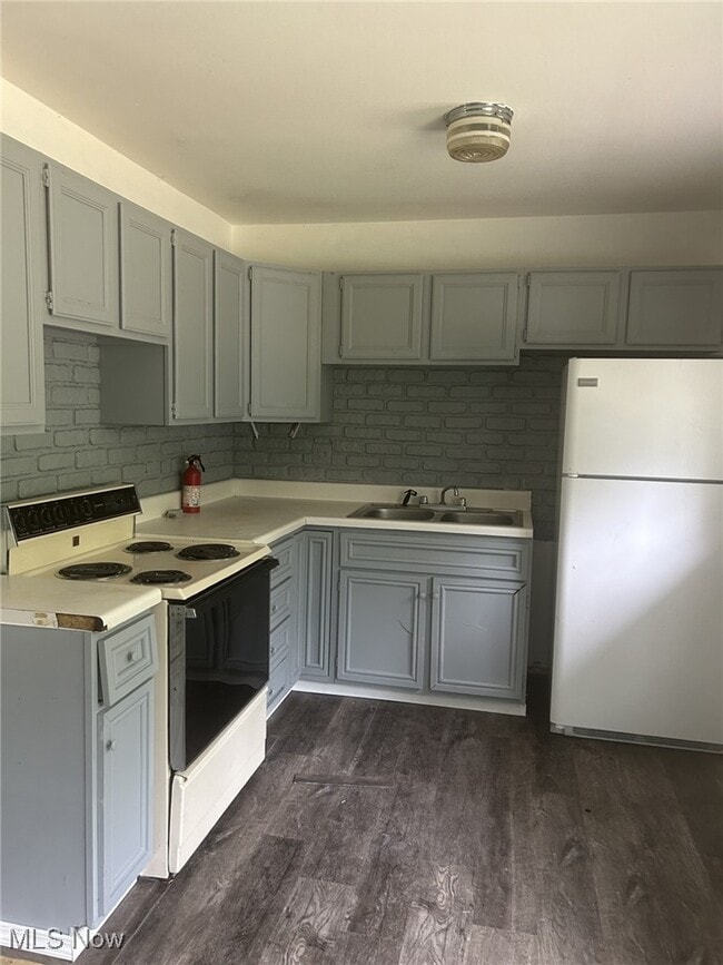 Photo - 368 Maryknoll Dr