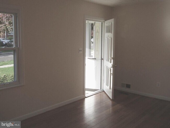 Photo - 3010 Ferndale St