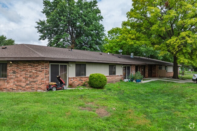 Alternate Exterior - Eastview Manor