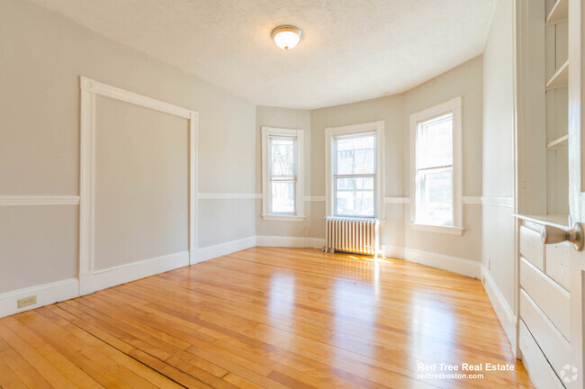 Building Photo - 120 Kenrick St Unit 1 Rental