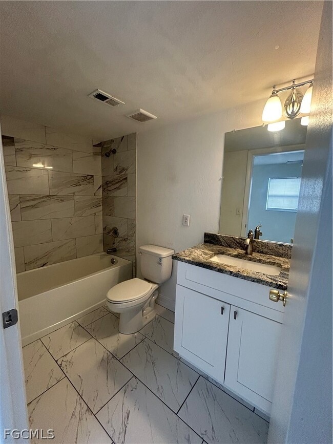 Building Photo - 5315 Summerlin Rd Unit 1513