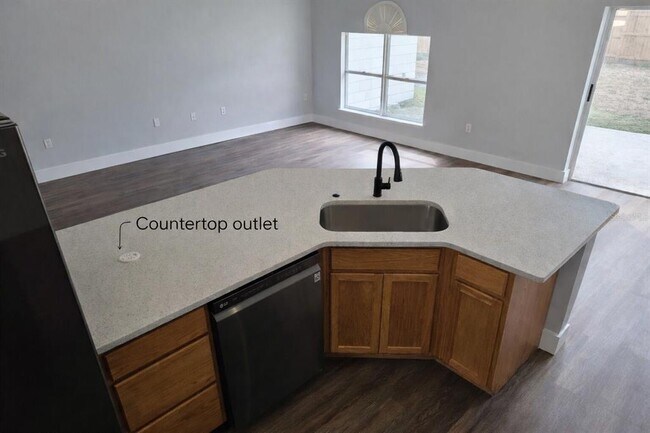 Photo - 1451 Swan Ct