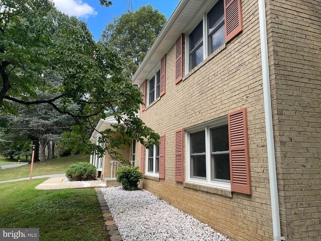 Building Photo - 13409 Doncaster Ln Rental