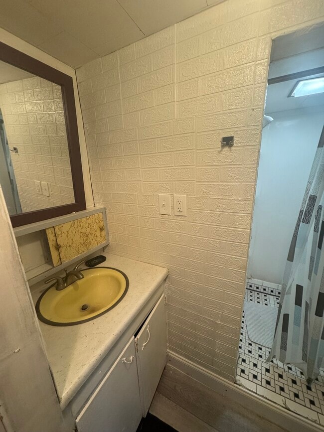 Photo - 515 Crouse St Unit 1