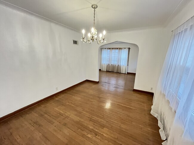 Photo - 6430 Bancroft Ave