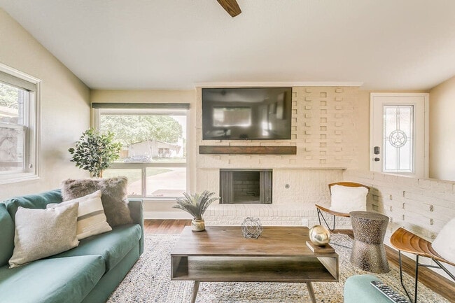 Photo - 12005 Cromwell Dr Unidad ID1019471P