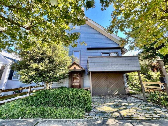 Photo - 7 N Delavan Ave