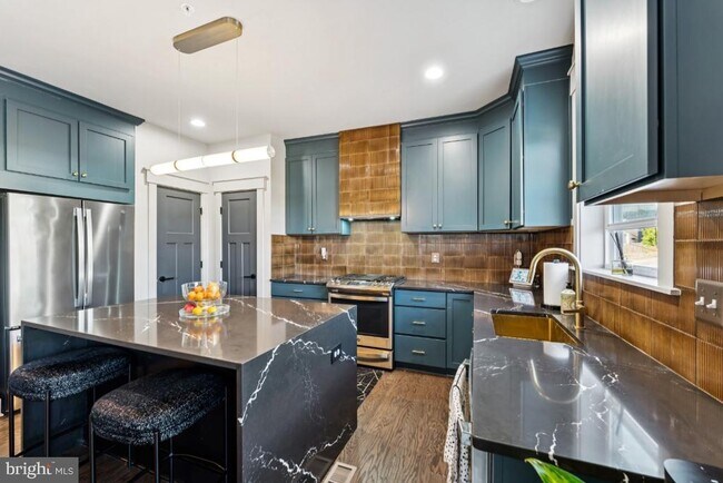 Photo - 1333 Eastern Ave NE