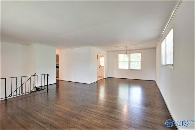 Photo - 5630 Woodridge St SW