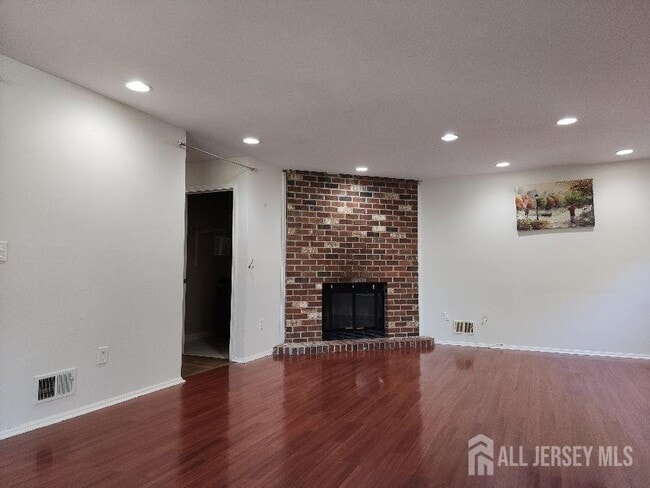 Building Photo - 4 Covington Ct