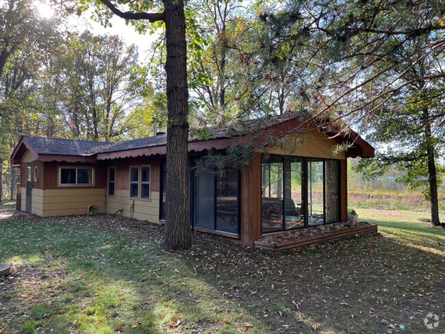 Building Photo - 18747 Jermark Rd Rental