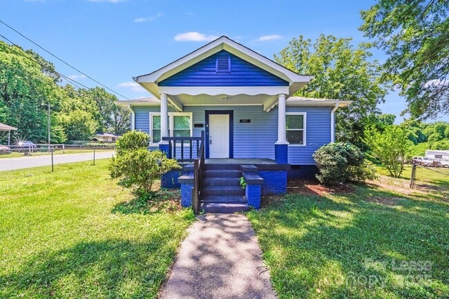 Photo - 1101 Justice Ave House