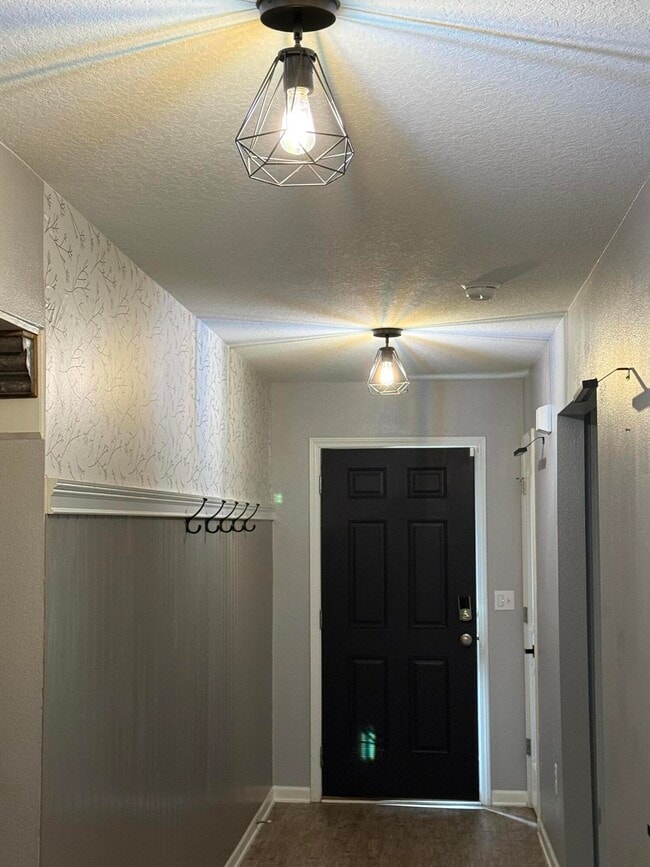 Photo - 351 Merlin Ct