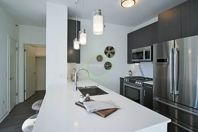 Photo - 480 N Park Dr