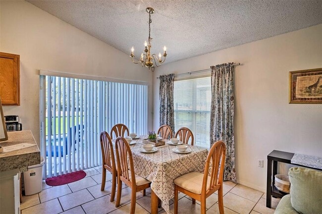 Photo - 2660 Hemingway Ave
