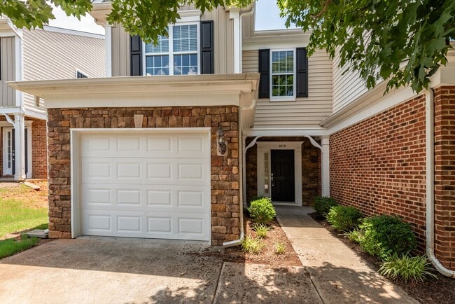 Photo - Fantastic end unit townhome: Available July 10th