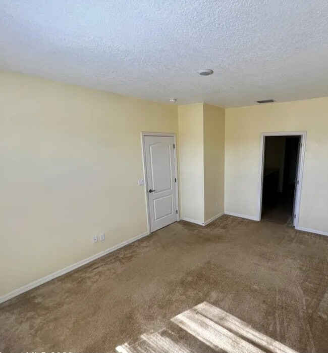 Photo - 1055 Venetian Dr