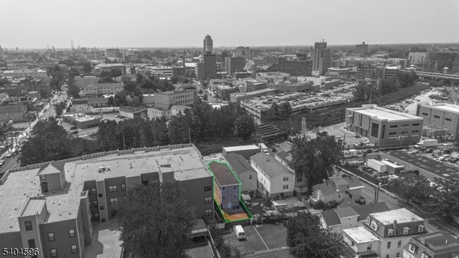 Photo - 1117 Chestnut St