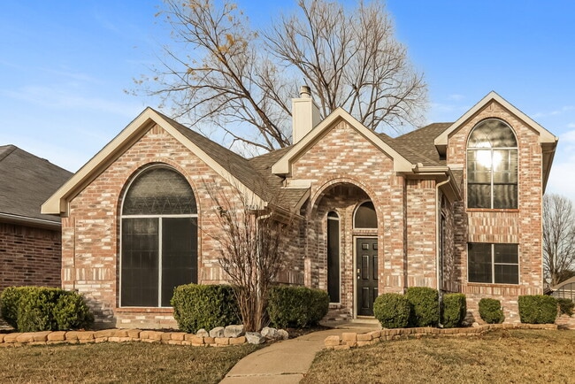 Photo - 2840 Helen Ln