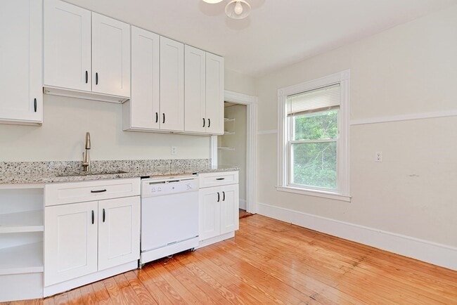 Photo - 71 W Milton St