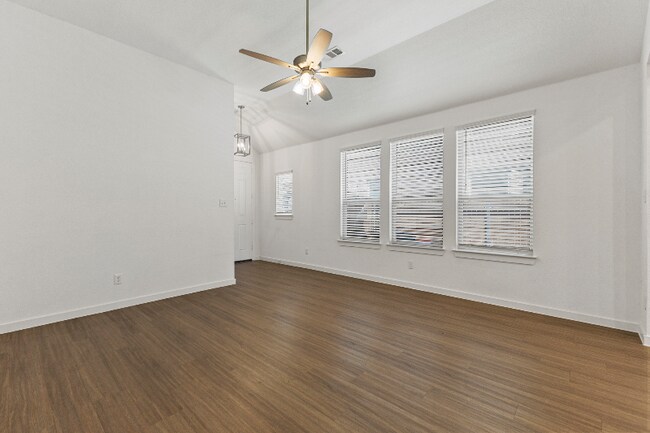 Photo - 3940 Rochelle Ln