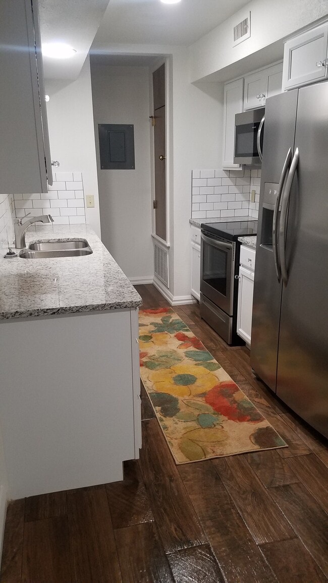 Photo - 600 NW 4th St Unidad #112