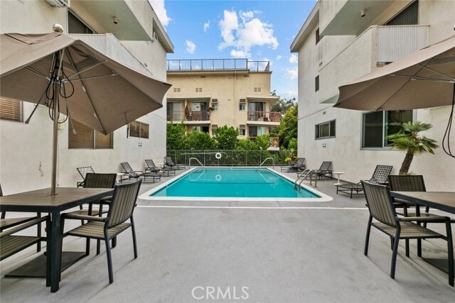 Photo - 960 Larrabee St Unidad 120