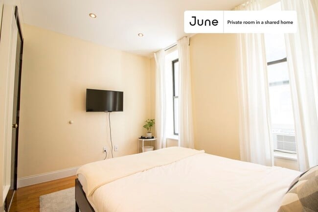 Photo - Room in Shared 5 bed/2 bath home Unit D