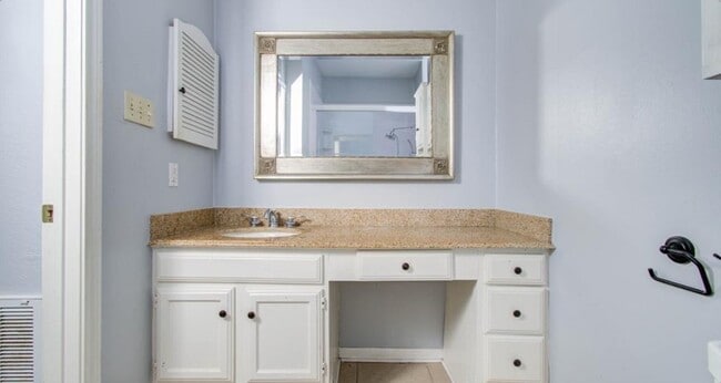 Photo - 11711 Memorial Dr Unidad 381